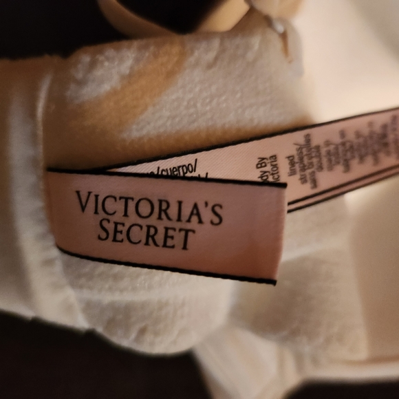 Body By Victoria White Strapless Bra NWOT - Picture 4 of 5
